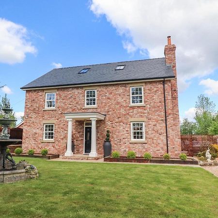 Villa Moor End Manor à Poulton-le-Fylde Extérieur photo